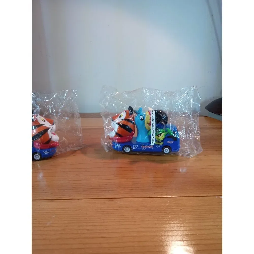 2- Tony The Tiger Kellogg's Tonymobile Unopened Package Tony Tucan Sam Dig 'Em👍